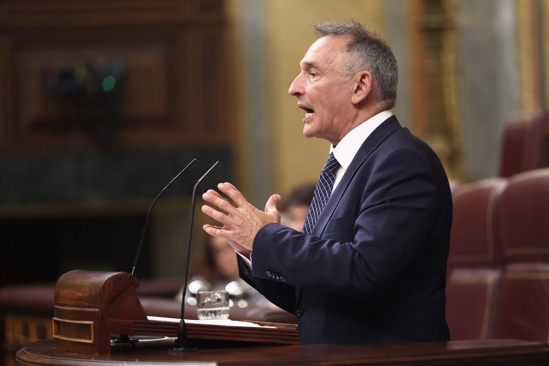 10/09/2026 El diputado de Sumar Enrique Santiago interviene durante una sesión plenaria en el Congreso de los Diputados, a 10 de septiembre de 2026, en Madrid (España).POLITICA Eduardo Parra - Europa Press