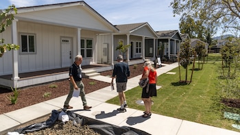 De los parques de casas rodantes a los suburbios: el avance de las viviendas prefabricadas