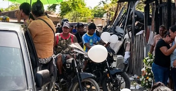 Los cuerpos fueron velados en una galera de los bordos de Esquipulas. (FOTO: Proceso HN)