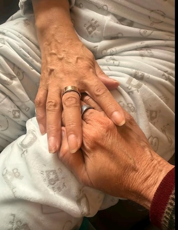 El matrimonio lleva más de 45 años y cada día se siguen demostrando su amor - crédito galygalianooficial / Instagram