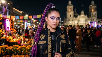 Cómo hacer la trenza de Rumi de Las guerreras K-pop para Halloween 2026
