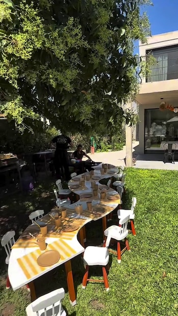 Vista general de la mesa