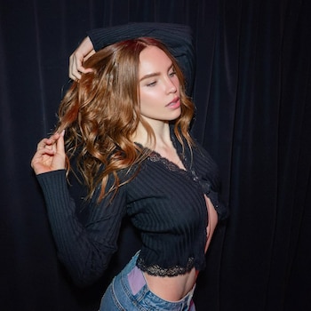 Belinda estrena nuevo look pelirrojo (@belindapop)