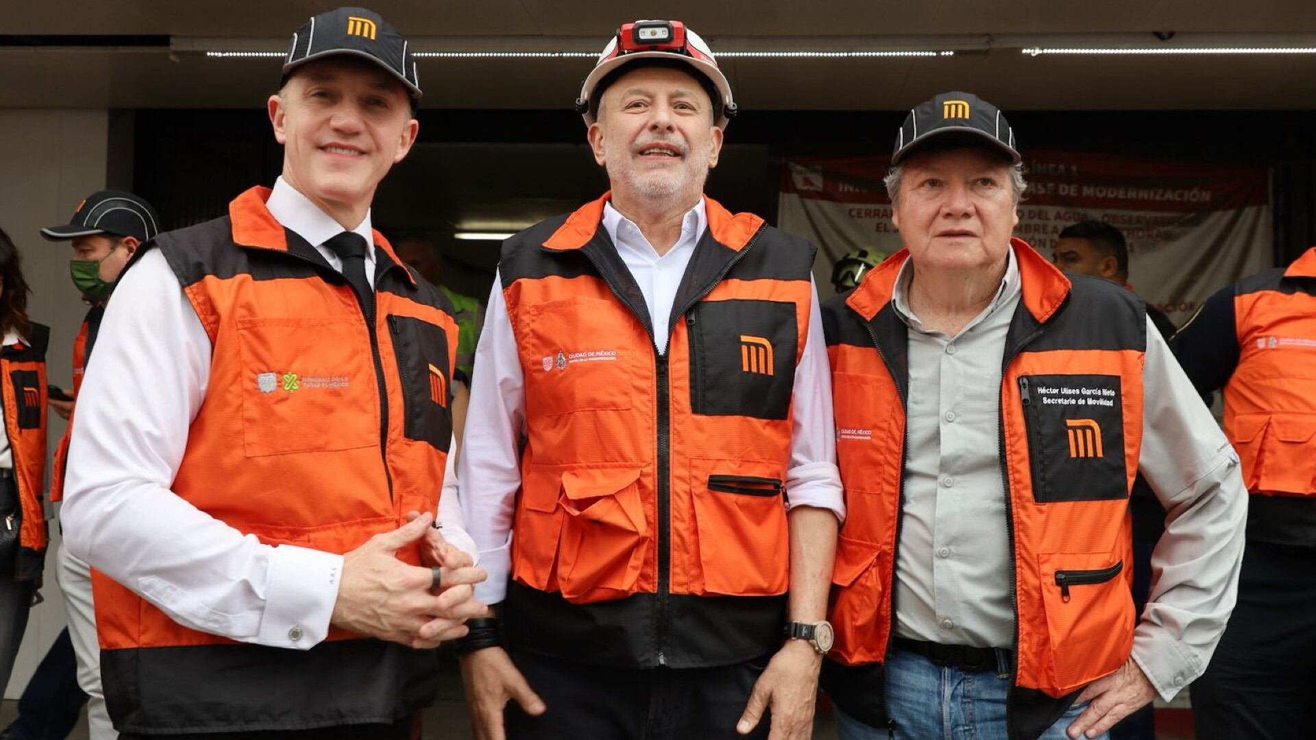 A menos de una semana de su nombramiento, el director General del Metro de la Ciudad de México, realizó su primera supervisión. Foto: X/@AdrianRubalcava.