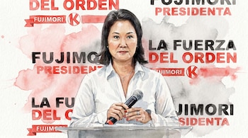 Ilustración en acuarela de Keiko Fujimori de frente, con camisa blanca y micrófono, sobre un fondo blanco con manchas rojas y negras y texto político.