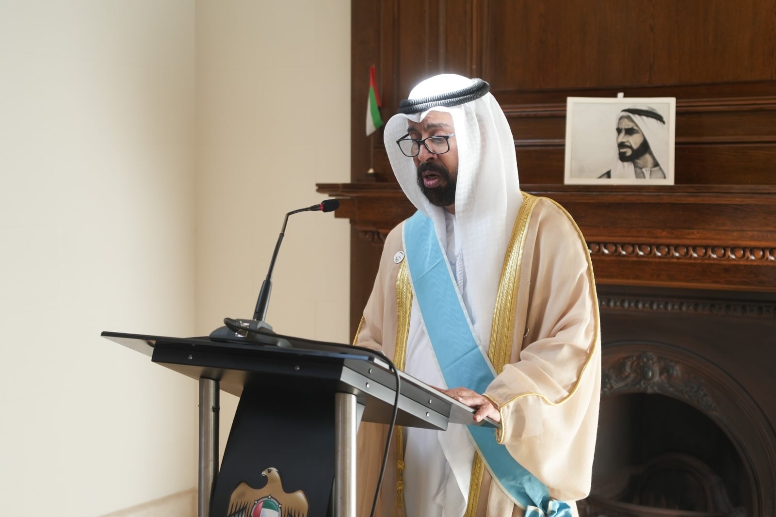 El embajador de Emiratos Árabes Unidos en Argentina, Saeed Abdulla Al Qemzi, pronuncia su mensaje de despedida durante un evento oficial en el país. (Emiratos Árabes Unidos)