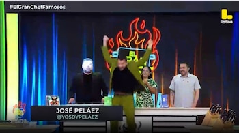 José Peláez sufre aparatosa caída en ‘El Gran Chef Famosos’ y sus compañeros le preguntan. (Captura: El Gran Chef Famosos)