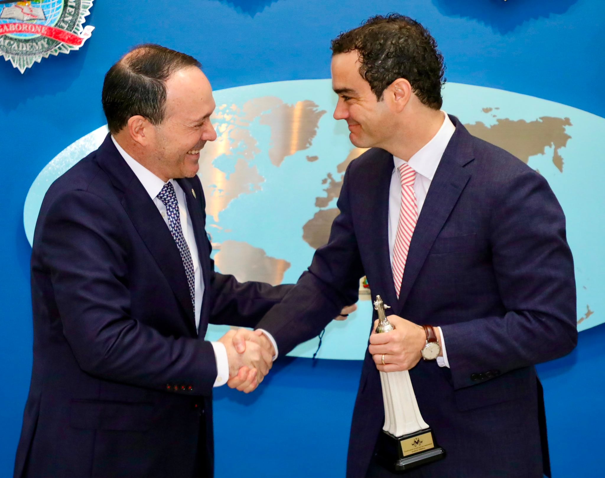 El subsecretario de Estado de EE.UU. sostuvo reunión con ministro de Seguridad de El Salvador para reforzar cooperación bilateral