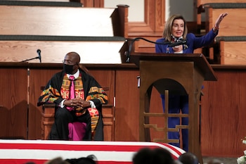 Nancy Pelosi dio un emotivo