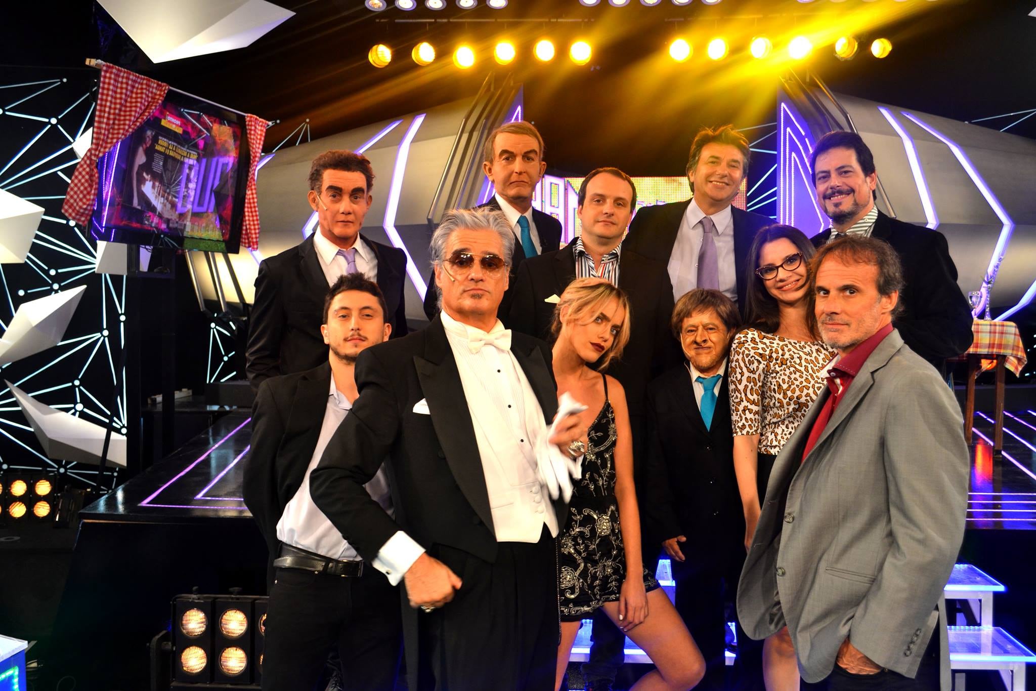 Roberto Pettinato, El Mini y todo el equipo de Duro de domar en la temporada 2015 (Facebook)