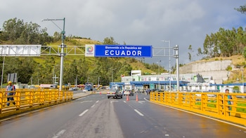 Escalada arancelaria entre Ecuador y Colombia impacta en el transporte y debilita el comercio formal