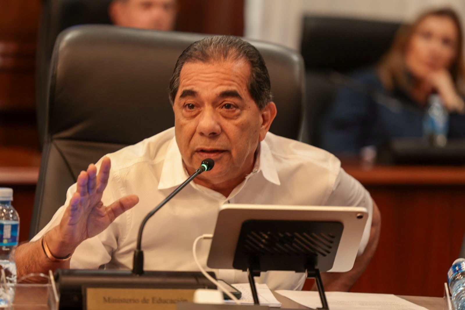 El ministro de Educación, Ventura Vega, informó que existen daños en 219 escuelas y la necesidad de reconstruir 24 planteles. (Cortesía: Presidencia de la República de Panamá)