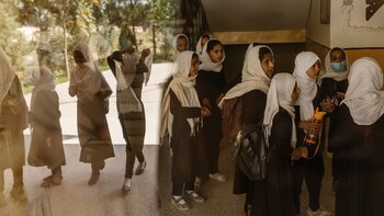 Niñas esperando para ir a