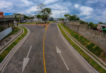 La nueva infraestructura permite reducir hasta en 20 minutos los tiempos de traslado entre La Libertad Sur y La Libertad Este durante las horas pico. (Foto cortesía Ministerio de Obras Públicas)