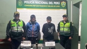 Capturan a dos sujetos con armas, droga y explosivos en Lima Sur: detenidos acumulan más de 20 antecedentes criminales