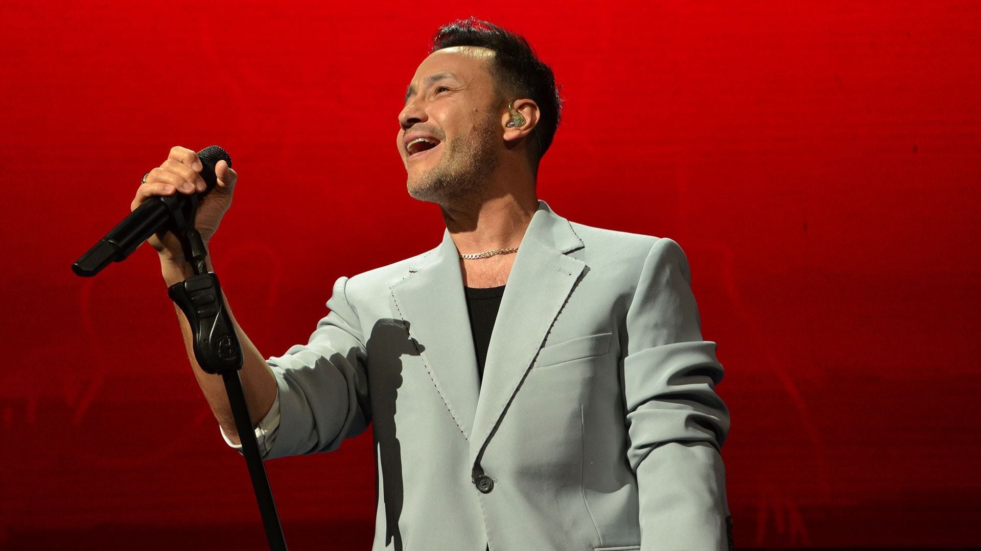Luciano Pereyra anunció que le cantará al papa León XIV en su visita a Luján: emoción y lágrimas en pleno show