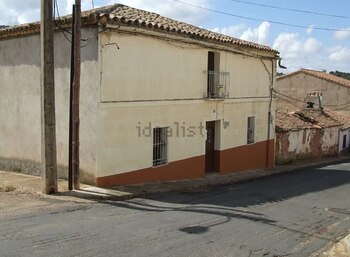 Casa de Pueblo Almadenejos.