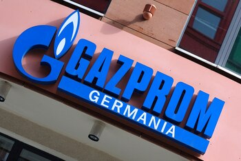 FILE PHOTO: The logo of Gazprom Germania is pictured at their headquarters, in Berlin, Germany April 1, 2022. REUTERS/Fabrizio Bensch/File Photo