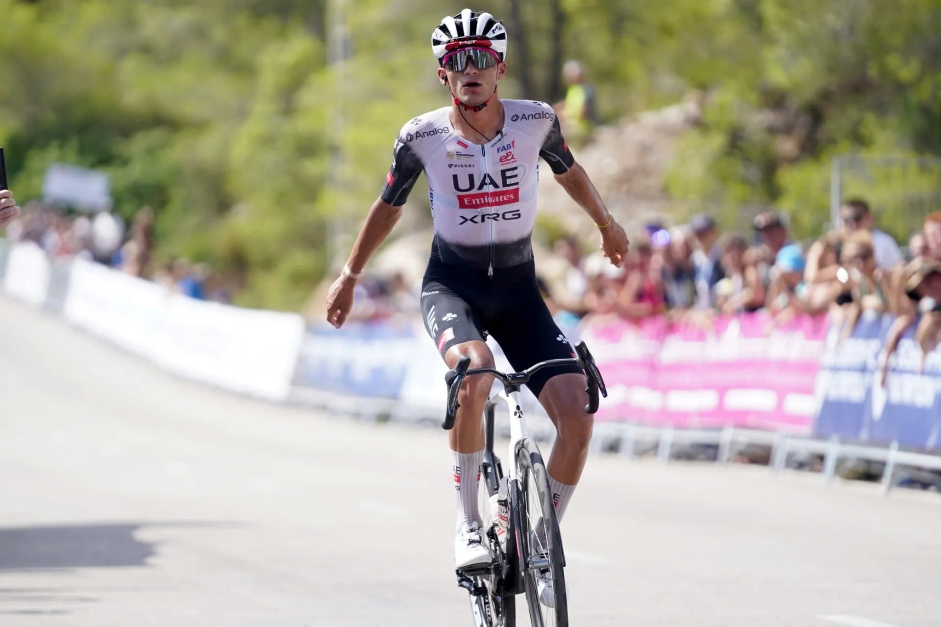 El ciclista de Ensenada buscará consagrarse en este 2026. (Imagen cuenta de X @paugr)