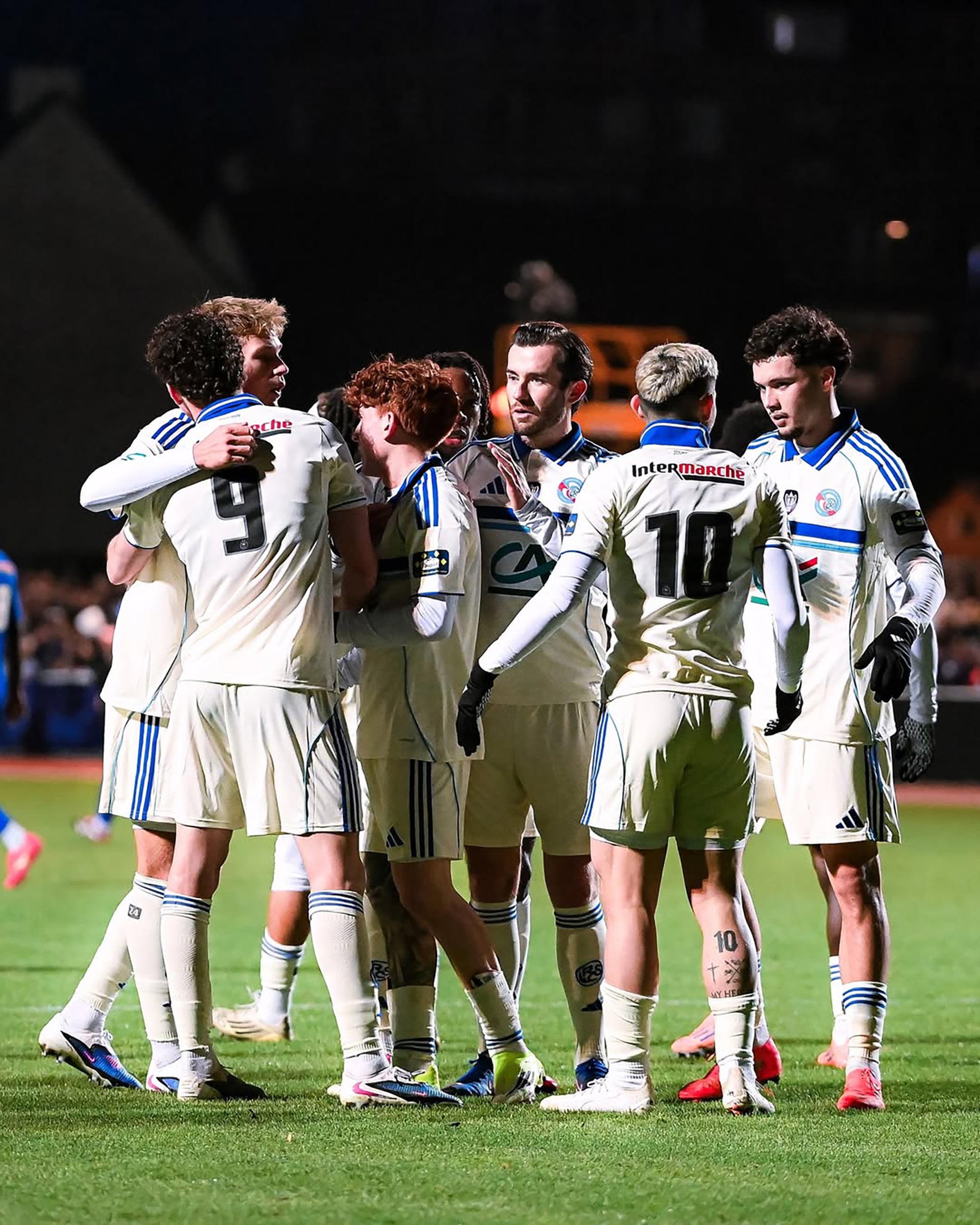 Barco en los festejos del gol