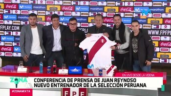 Juan Reynoso junto a gran