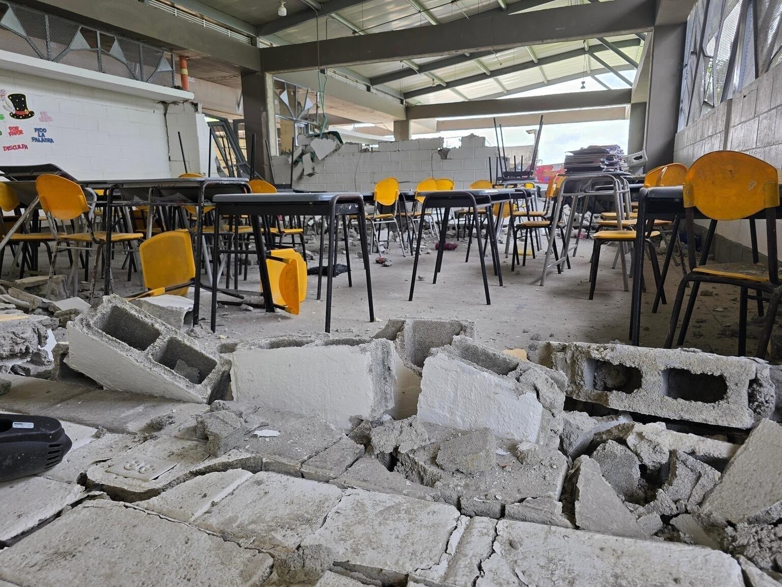 Más de 300 mil niños y niñas están expuestos a riesgos de protección tras la pérdida de escuelas y redes comunitarias - crédito Unicef