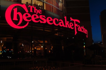 FILE Ñ A Cheesecake Factory in White Plains, N.Y., April 24, 2008. Long before its baroque dcor and class identity became midterm talking points, this durable restaurant chain survived some withering critiques. (Alan Zale/The New York Times)