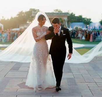 Priyanka Chopra y su esposo,