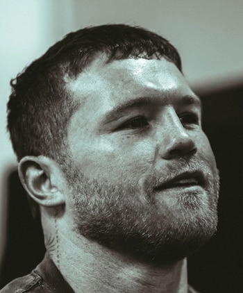 Canelo Álvarez ya trabaja intensamente en el gimnasio con los ojos puestos en una sola meta: ser campeón del mundo nuevamente (Instagram | Canelo)