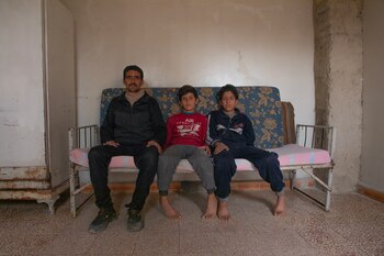 Bassam,con una discapacidad en sus