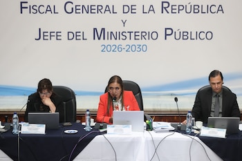 Comisión de Postulación escoge 6 candidatos a Fiscal General, teniendo un cambio con respecto a la primera lista. (EFE/ Mariano Macz)