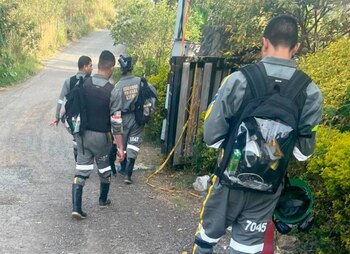 Grupos armados, como el Clan