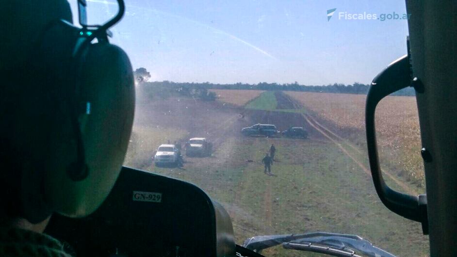 La droga había sido arrojada desde una avioneta en un campo de maíz en la zona rural de Los Pirpintos