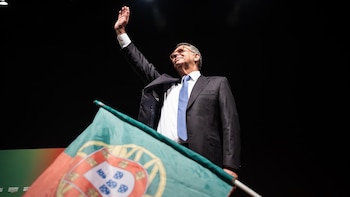 Cierran los colegios electorales de