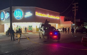 Agentes de la Guardia Nacional resguardaron el lugar donde se encontró una cartulina con un mensaje sin dar a conocer el contenido Foto: Facebook Colonia Industrial El Palmito