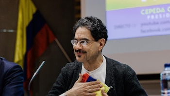 El candidato Iván Cepeda se