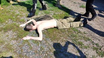 Uno de los soldados liberados