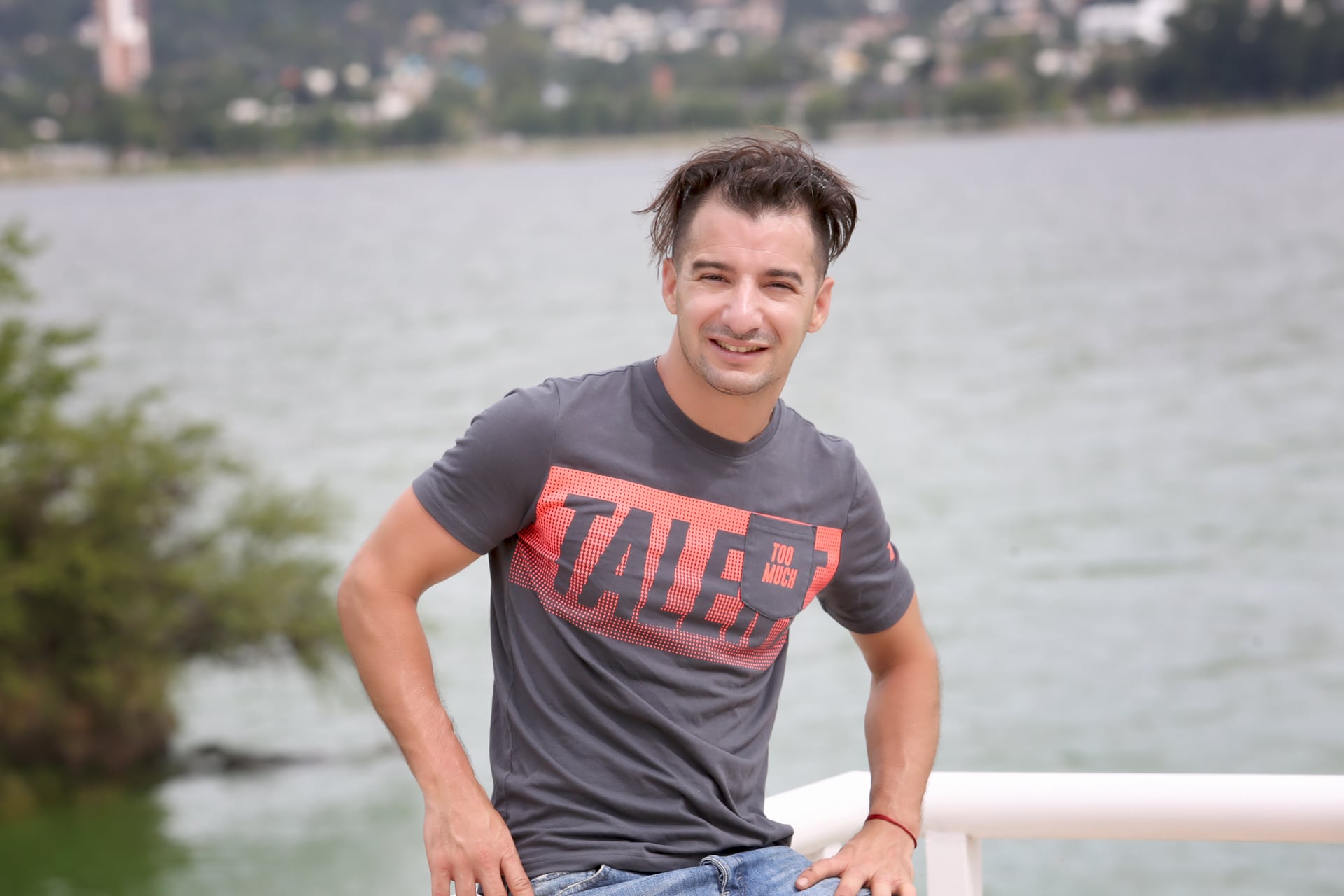 “Él abrió como un cajón así y me dio la plata que me faltaba. Me acuerdo que eran 20 mil pesos”, recordó Nazareno Mottola sobre el valioso gesto de Antonio Gasalla (Mario R. Sar)