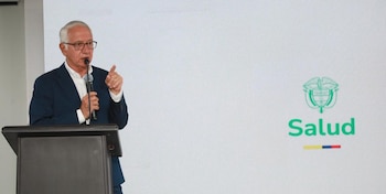 El ministro de Salud, Guillermo Alfonso Jaramillo confirmó que Famisanar solicitó fusionarse con Nueva EPS, afectando a más de 14 millones de afiliados en Colombia - crédito @MinSaludCol/X