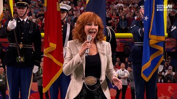 Reba McEntire continúa la tradición