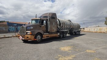 El vehículo, el cargamento y