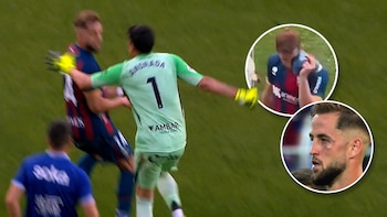 Ojo morado y hielo: las imágenes de las secuelas que sufrió el futbolista español agredido por Esteban Andrada