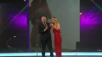 Tras cambiarse, Sabrina Rojas regresó