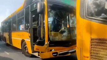 Chocaron dos colectivos de la