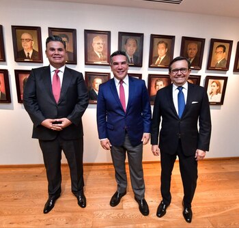 Alejandro Moreno integró a Ildefonso