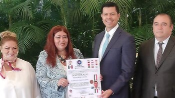 Sergio Pérez Flores, senador de