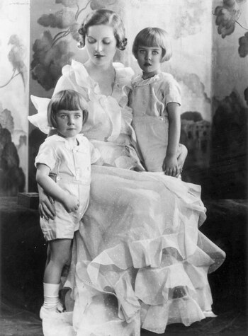 Diana junto a los dos