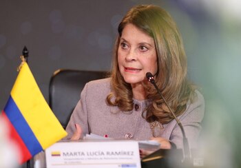 Imagen de archivo de la vicepresidenta y ministra de Relaciones Exteriores de Colombia, Marta Lucía Ramírez, habla durante el diálogo de alto nivel entre Estados Unidos y Colombia con el secretario de Estado de Estados Unidos, Antony Blinken (fuera de cuadro), en el Ministerio de Relaciones Exteriores en Bogotá, Colombia. 21 de octubre, 2021. REUTERS/Luisa Gonzalez/Pool/Archivo