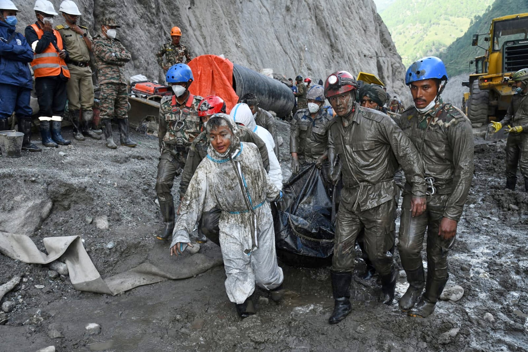 Las inundaciones registradas en agosto en Nepal dejaron un saldo de más de 1.400 muertos y 6.000 desaparecidos. (Ejército de Nepal vía AP, archivo)