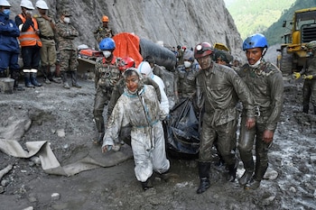 Las inundaciones registradas en agosto en Nepal dejaron un saldo de más de 1.400 muertos y 6.000 desaparecidos. (Ejército de Nepal vía AP, archivo)